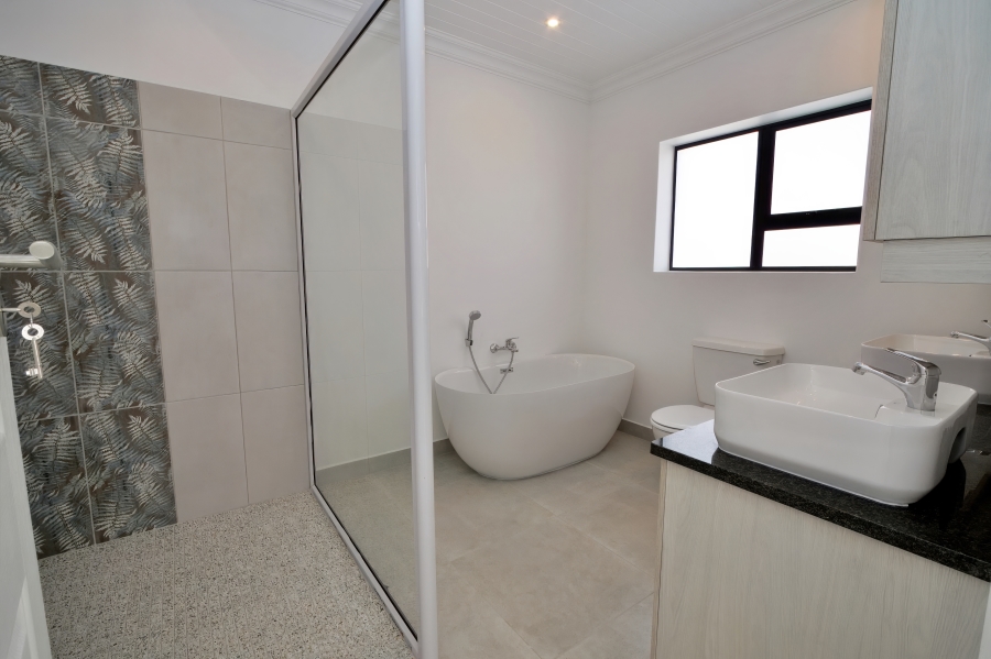 3 Bedroom Property for Sale in Stilbaai Wes Western Cape